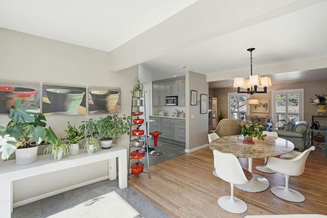 329 Stuart Avenue, Pacific Grove, CA 93950