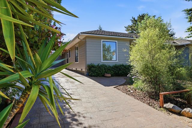 329 Stuart Avenue, Pacific Grove, CA 93950