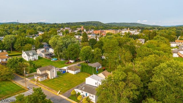 45 Mechanic St, Washington Boro, NJ 07882