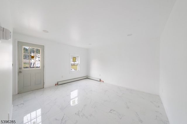 45 Mechanic St, Washington Boro, NJ 07882