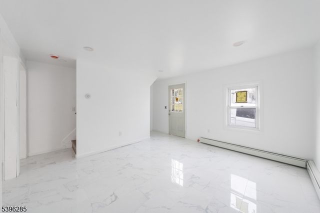 45 Mechanic St, Washington Boro, NJ 07882