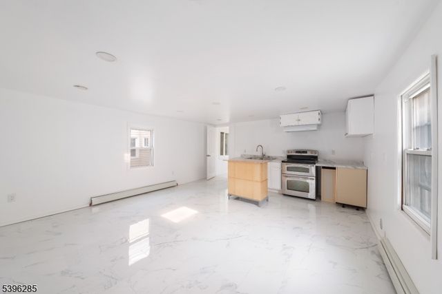 45 Mechanic St, Washington Boro, NJ 07882