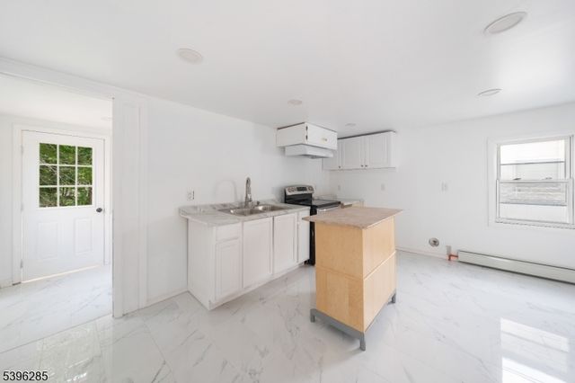 45 Mechanic St, Washington Boro, NJ 07882