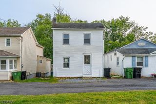 45 Mechanic St, Washington Boro, NJ 07882