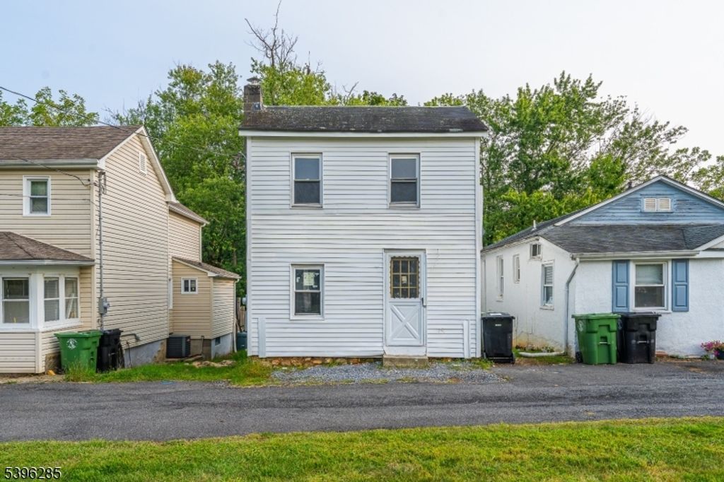 45 Mechanic St, Washington Boro, NJ 07882