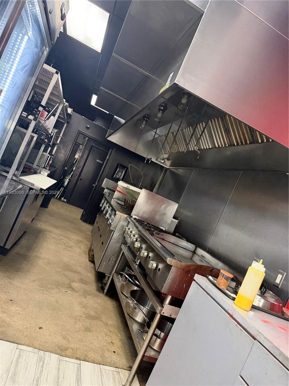 9610 PINES BLVD, Pembroke Pines, FL 33024