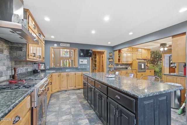 1710 S Joplin Avenue, Joplin, MO 64804