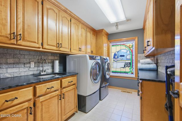 1710 S Joplin Avenue, Joplin, MO 64804