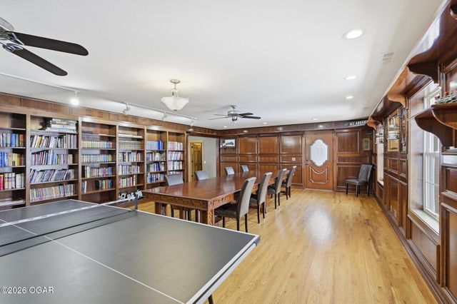 1710 S Joplin Avenue, Joplin, MO 64804