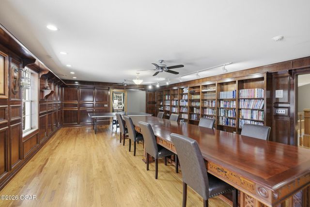 1710 S Joplin Avenue, Joplin, MO 64804