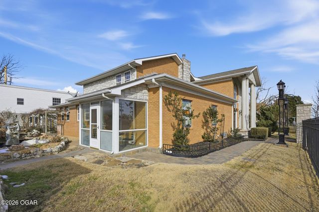 1710 S Joplin Avenue, Joplin, MO 64804