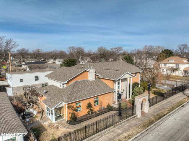 1710 S Joplin Avenue, Joplin, MO 64804