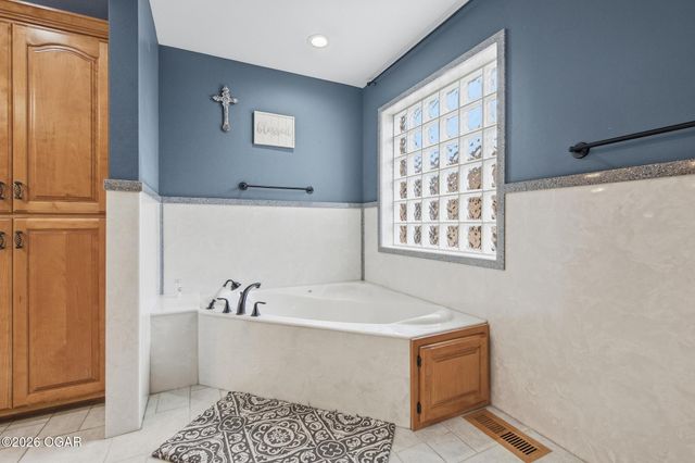 1710 S Joplin Avenue, Joplin, MO 64804