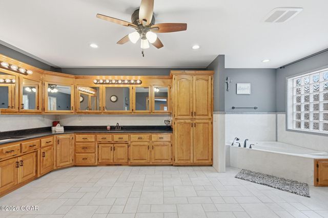 1710 S Joplin Avenue, Joplin, MO 64804