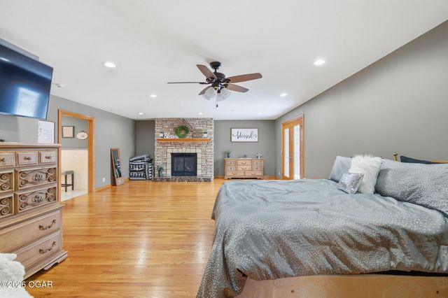 1710 S Joplin Avenue, Joplin, MO 64804