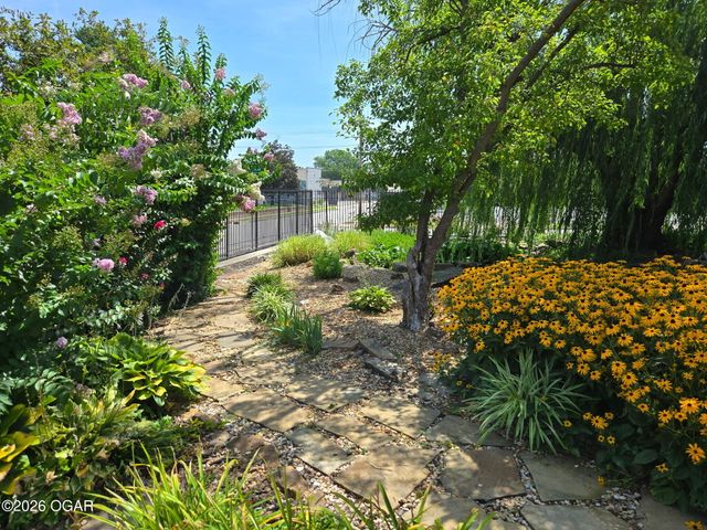 1710 S Joplin Avenue, Joplin, MO 64804