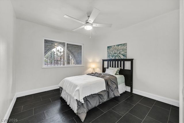4516 East Flamingo Road, Las Vegas, NV 89121