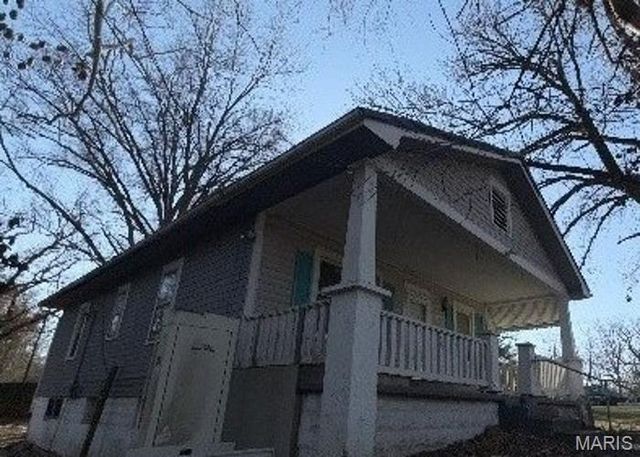 70 Briar Hill Road, Belleville, IL 62223