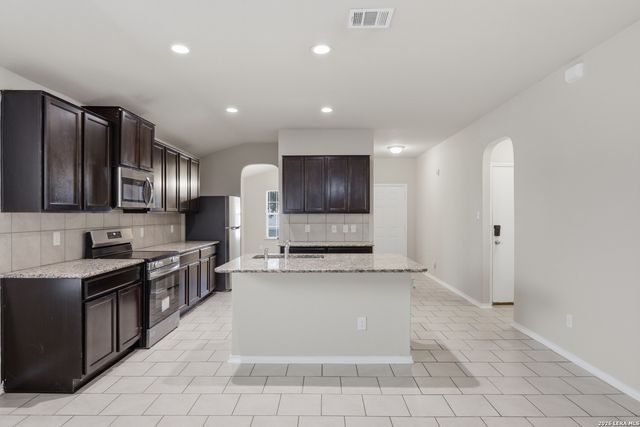 5610 Medina Farm, San Antonio, TX 78222