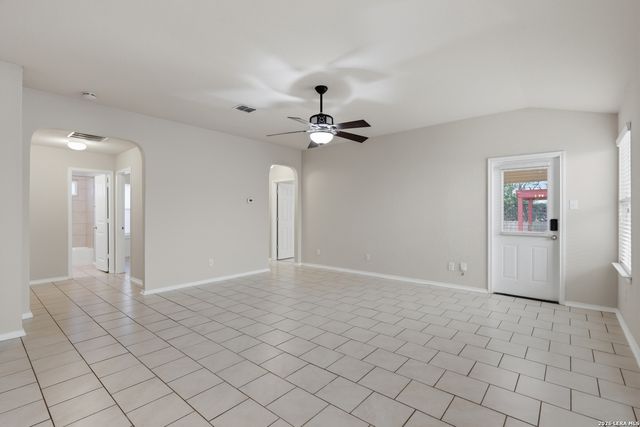 5610 Medina Farm, San Antonio, TX 78222