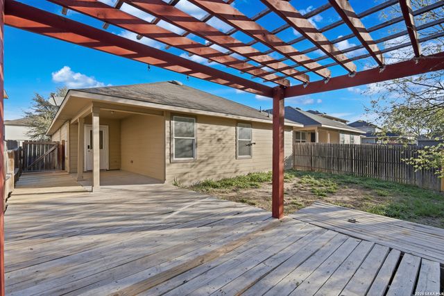 5610 Medina Farm, San Antonio, TX 78222