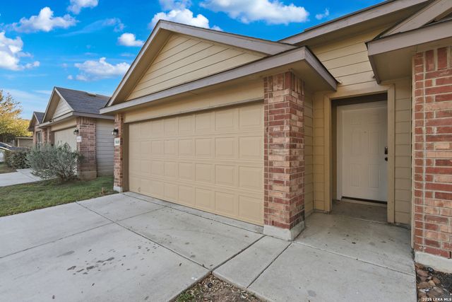 5610 Medina Farm, San Antonio, TX 78222