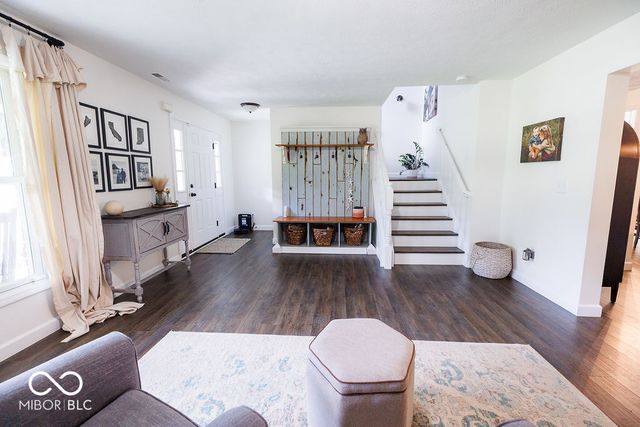 1162 W Thornridge Way, Spencer, IN 47460