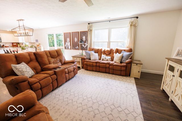 1162 W Thornridge Way, Spencer, IN 47460