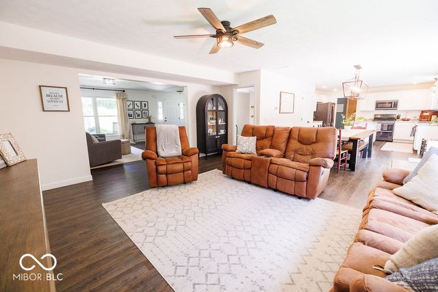 1162 W Thornridge Way, Spencer, IN 47460