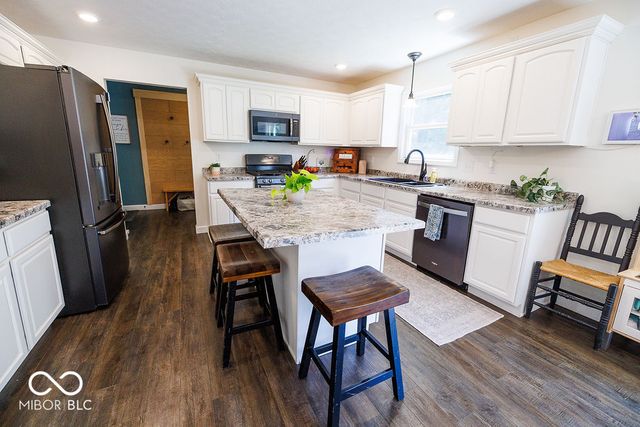 1162 W Thornridge Way, Spencer, IN 47460