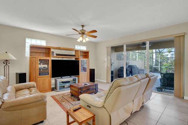 7541 Downwinds Lane, Lake Worth, FL 33467