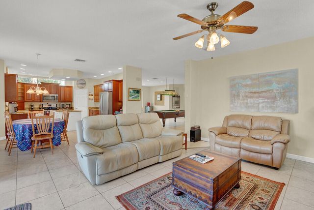 7541 Downwinds Lane, Lake Worth, FL 33467