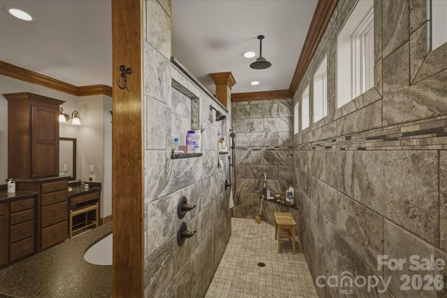 1638 Johns Ridge Parkway 144, Lenoir, NC 28645