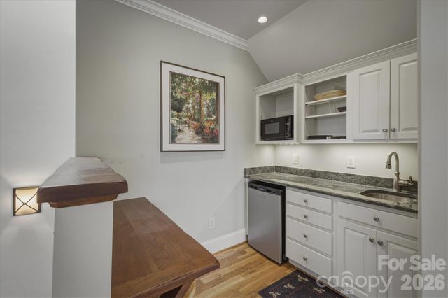 1638 Johns Ridge Parkway 144, Lenoir, NC 28645