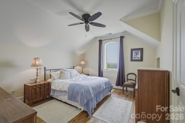 1638 Johns Ridge Parkway 144, Lenoir, NC 28645
