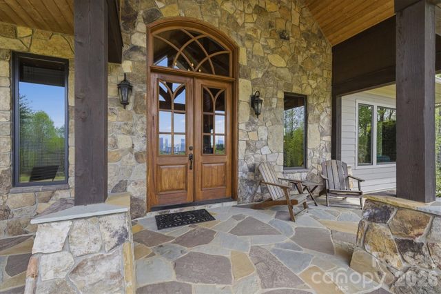 1638 Johns Ridge Parkway 144, Lenoir, NC 28645