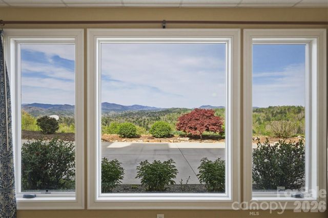 1638 Johns Ridge Parkway 144, Lenoir, NC 28645