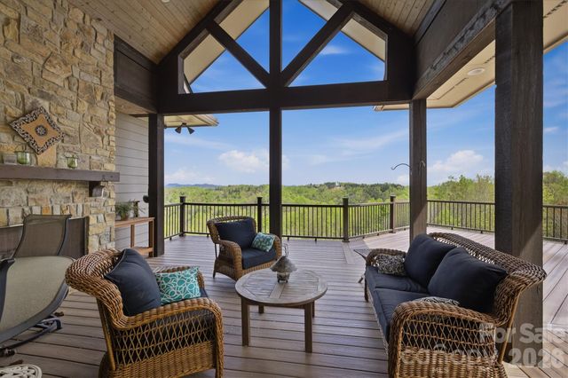 1638 Johns Ridge Parkway 144, Lenoir, NC 28645