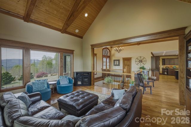 1638 Johns Ridge Parkway 144, Lenoir, NC 28645