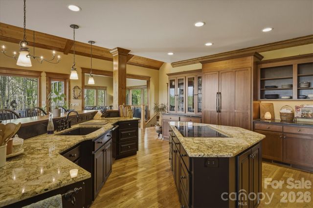 1638 Johns Ridge Parkway 144, Lenoir, NC 28645