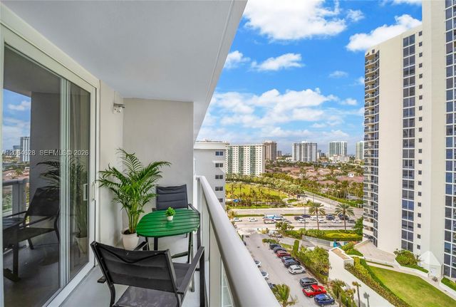 19201 Collins Avenue 1117, Sunny Isles Beach, FL 33160