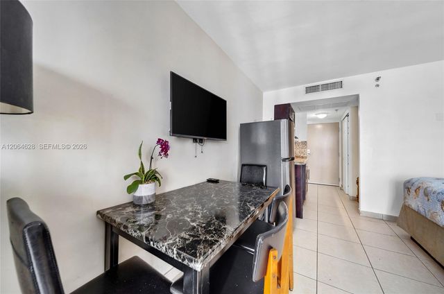 19201 Collins Avenue 1117, Sunny Isles Beach, FL 33160