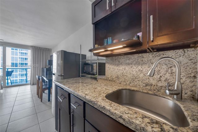 19201 Collins Avenue 1117, Sunny Isles Beach, FL 33160