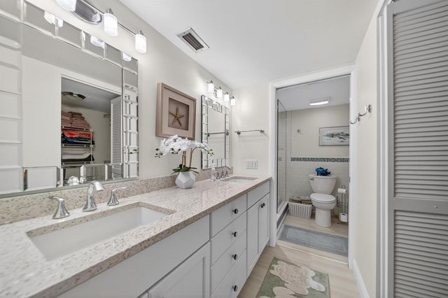 218 NE Edgewater Drive, Hutchinson Island, FL 34996
