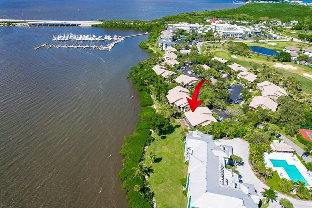 218 NE Edgewater Drive, Hutchinson Island, FL 34996