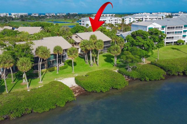 218 NE Edgewater Drive, Hutchinson Island, FL 34996