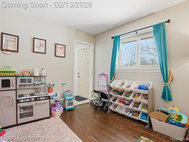 20857 Shoreview Street, Clinton Township, MI 48035