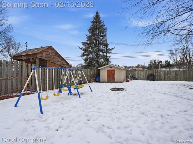 20857 Shoreview Street, Clinton Township, MI 48035