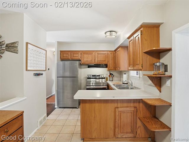 20857 Shoreview Street, Clinton Township, MI 48035