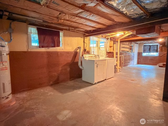 612 S 160th Street, Burien, WA 98148